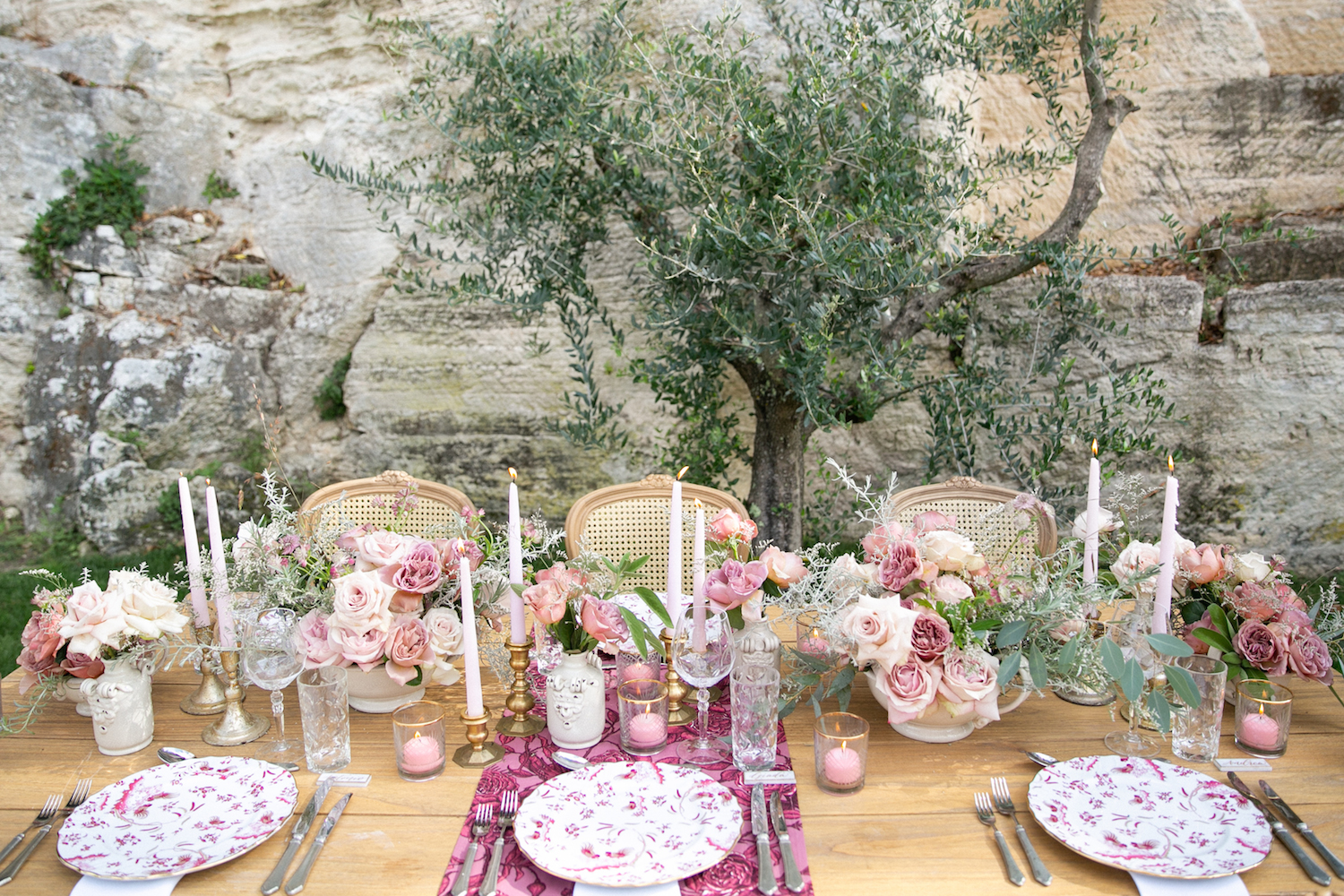 mauve, silver, gold and pink wedding table decor