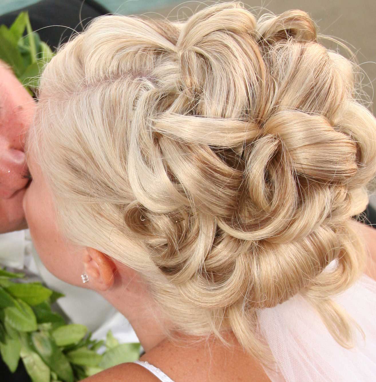 tropical wedding hairstyles