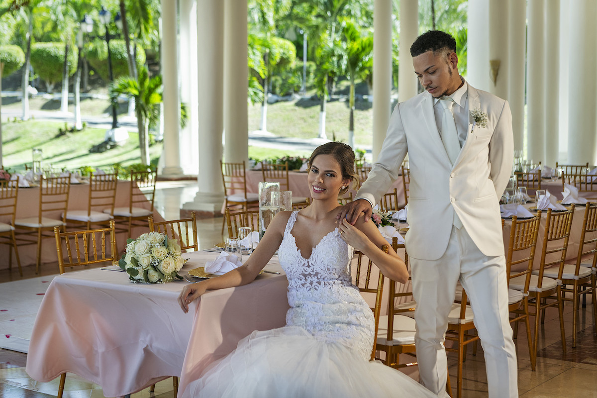 couple experiencing their Caribbean wedding dreams