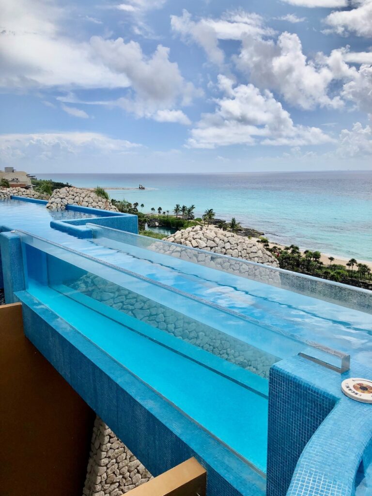 Rooftop Pool overlooking ocean