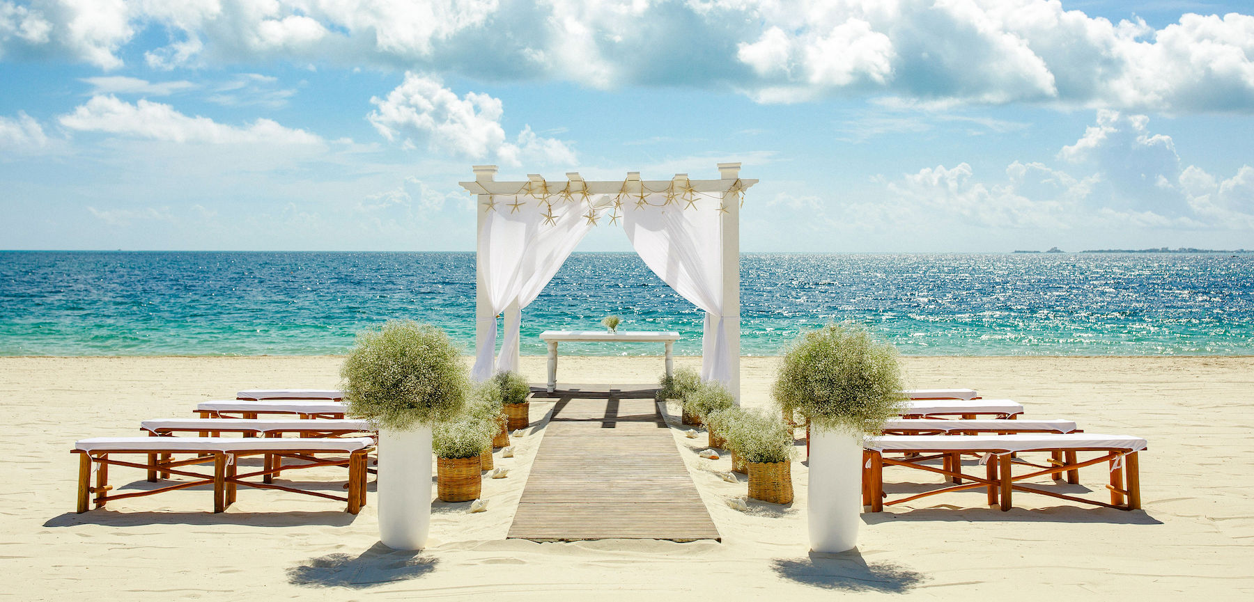 Caribbean wedding reception | Beachweddingtips.com