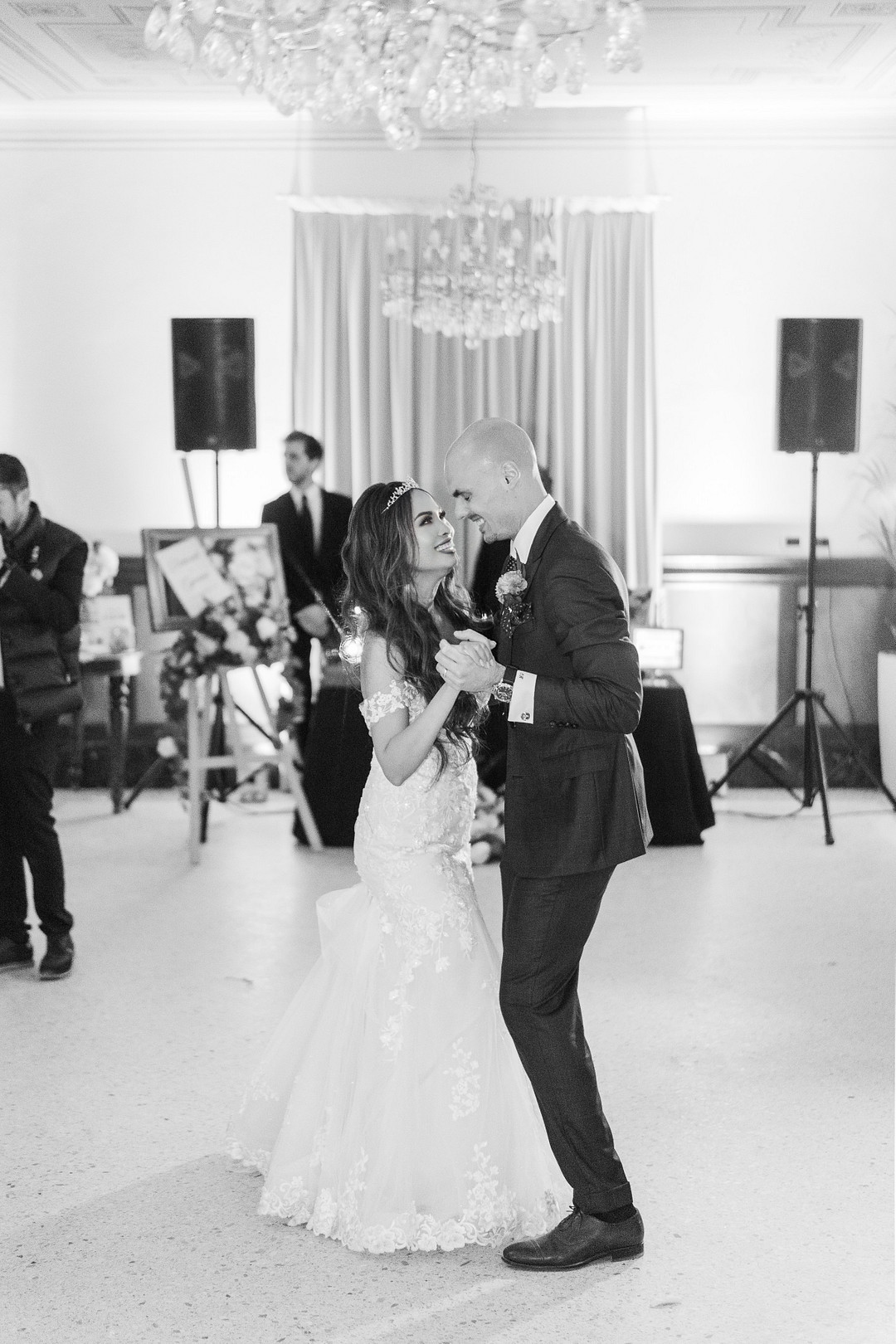 couple swaying during first dance