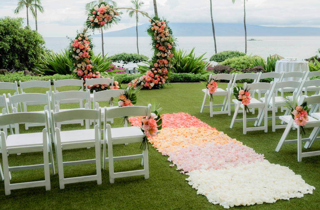 Maui weddings with ombre color combo