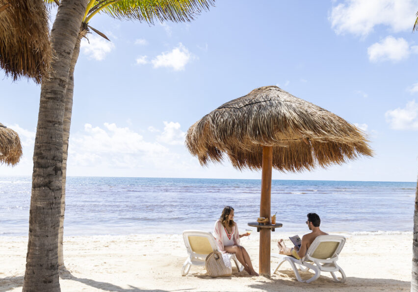 Hyatt-Ziva-Riviera-Cancun-Beach-Palapa-Couple